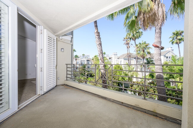 Building Photo - 2243 Martin