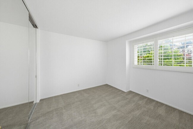 Building Photo - A wonderful opportunity to lease a bright, spacious Irvine home
