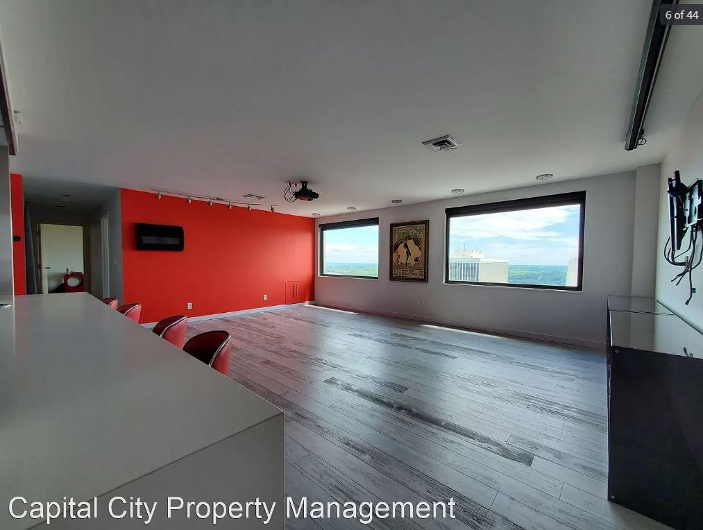 Building Photo - 700 Grand Ave