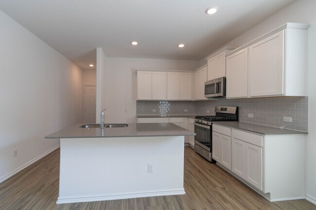 Building Photo - 3101 Windy Vane Dr