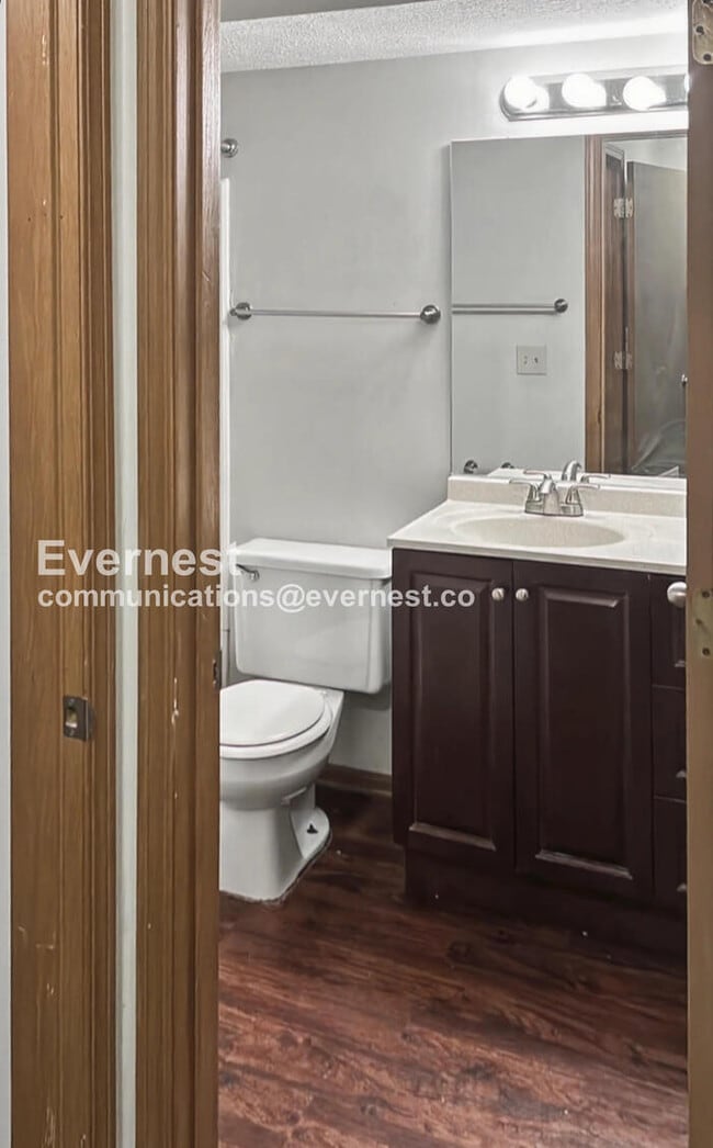 Building Photo - 5300 Darlington Rd