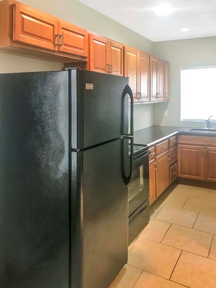 Building Photo - 22-24 Lawrence St