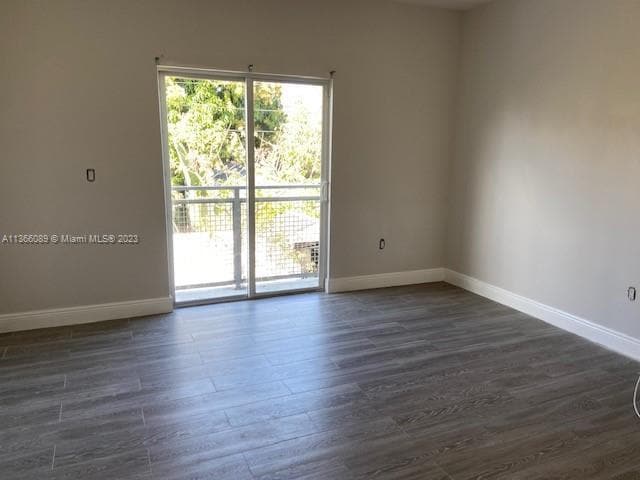 Building Photo - 177 E 16th St