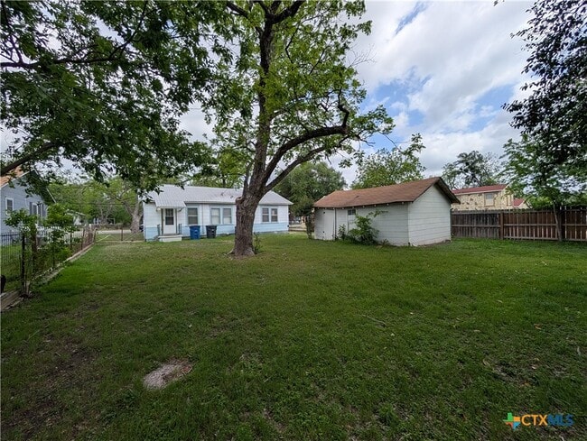 Building Photo - 1185 W Mill St