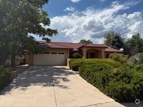 Building Photo - Price Reduced!! Desirable Uptown Sedona In...
