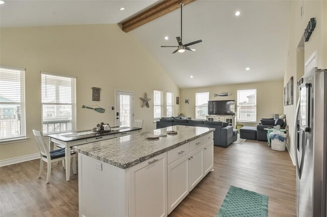 Building Photo - 4022 Fort Bend Dr