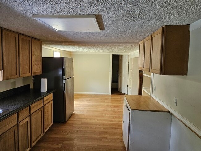 Building Photo - 2 Bedroom 2 Baths Ranch Home