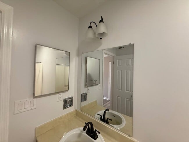 Building Photo - 3609-B-28 Juneau Rd