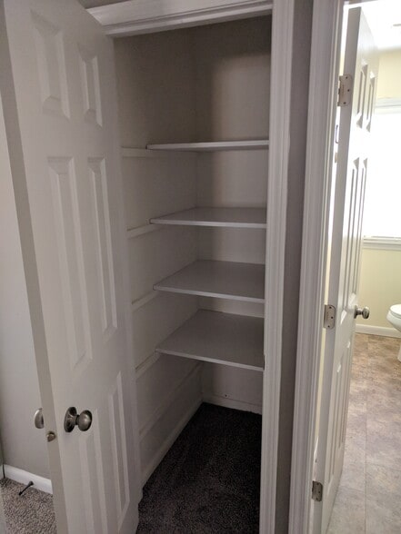 Building Photo - 6423 Powell Pl