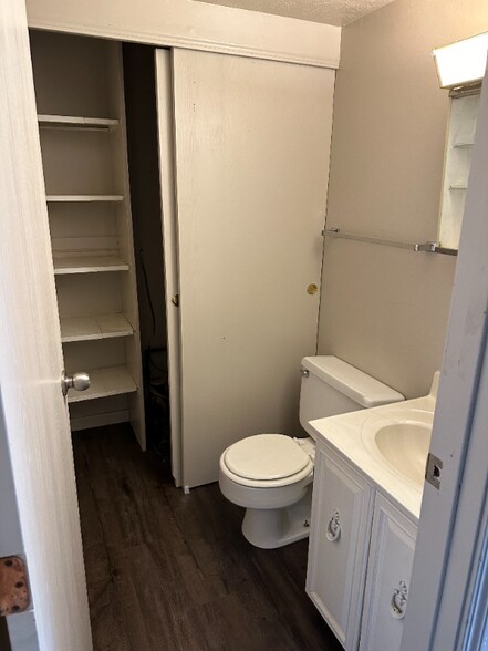 Building Photo - 612 N Highland Ave