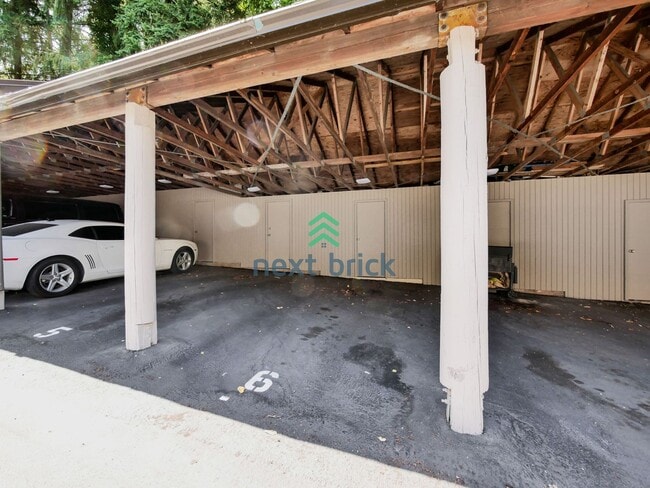 Building Photo - Charming 2 Beds and 1 Bath Condo Available for Rent!