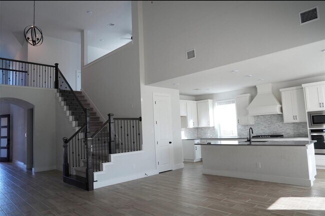 Building Photo - 3812 Mercer Rd