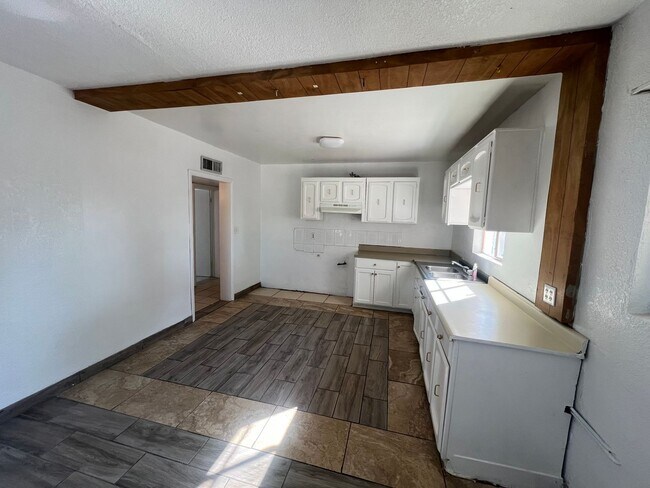 Building Photo - 129 Tassie Way