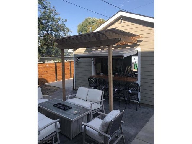 Building Photo - 3221 42nd Ave S