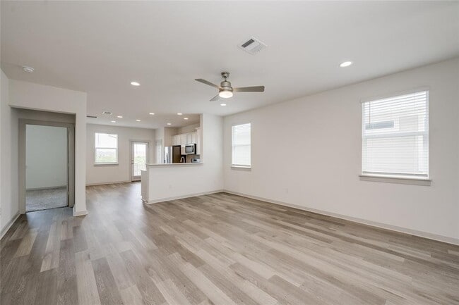 Building Photo - 8004 Linnie Ln