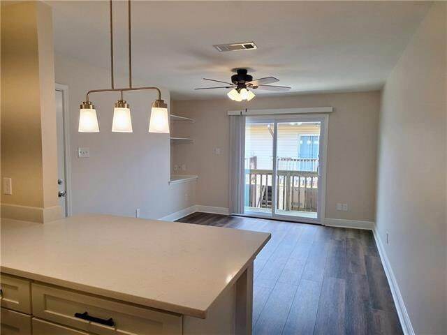 Building Photo - 4638 Pontchartrain Dr