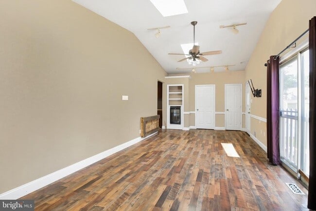 Building Photo - 20 Chester Cir