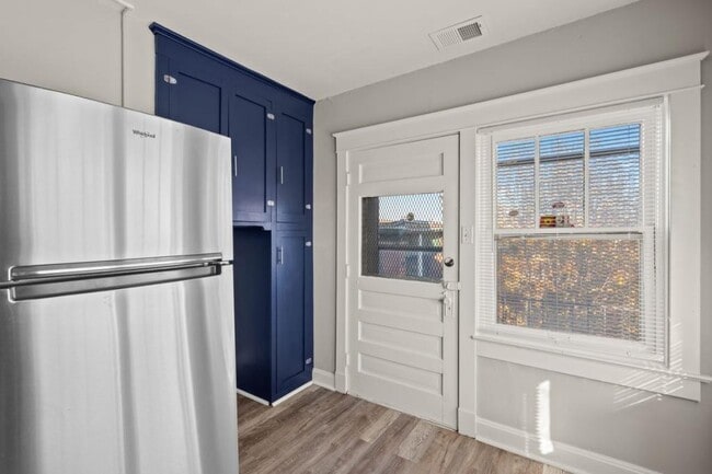 Building Photo - 15 S 17th St