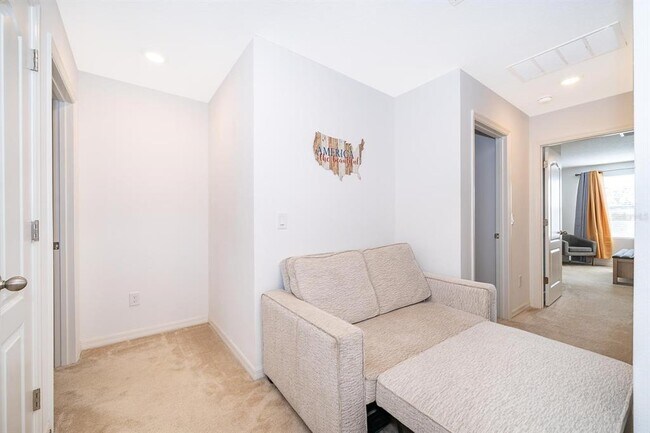 Building Photo - 664 Benoi Dr