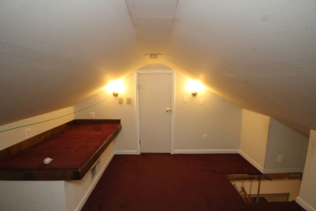 Building Photo - Beautiful Updated little rancher with nice yard!