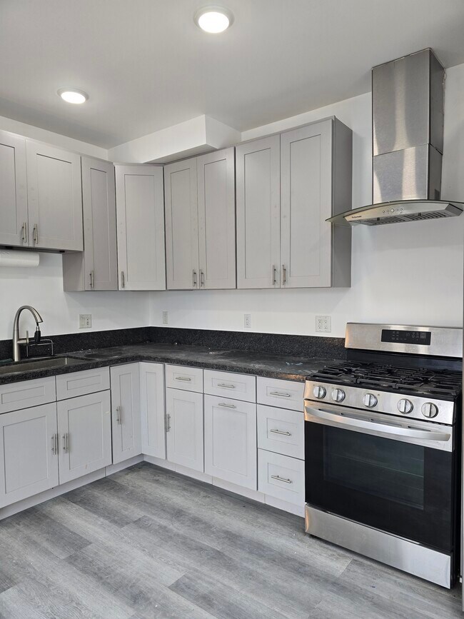 Building Photo - 1245 Crenshaw Blvd