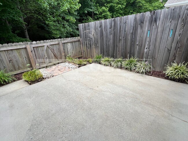 Building Photo - 36 Mansfield Cir