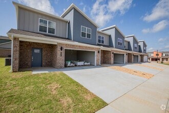 Building Photo - ***HIGHPOINTE ***