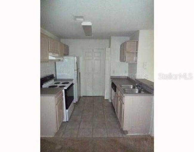 Building Photo - 8915 Latrec Ave