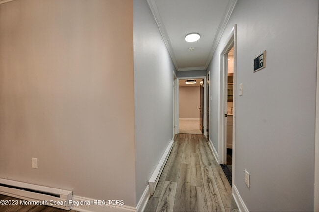 Building Photo - 58 Amberly Dr