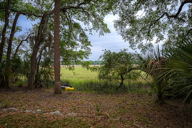 Building Photo - Amazing sunsets at this waterfront home