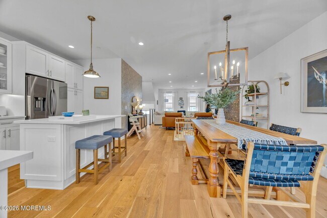 Building Photo - 28 Catherine St