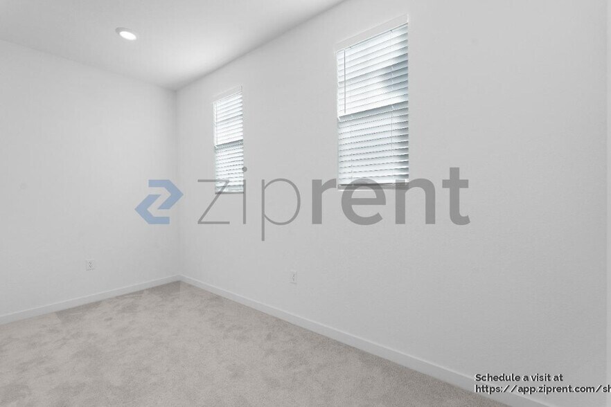 Building Photo - 4417 Neptune Cir