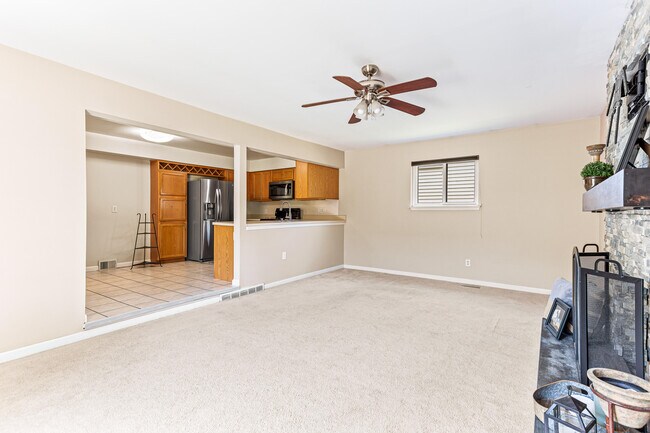 Building Photo - 39890 Edmundton St
