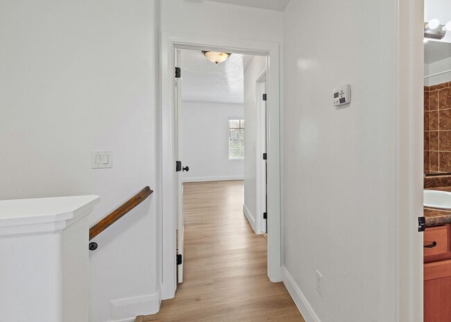 Building Photo - 3 bedroom, 2.5 bathroom St. George Home
