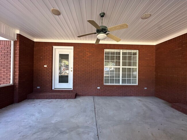 Building Photo - Enterprise Country Club!  Short Term Renta...