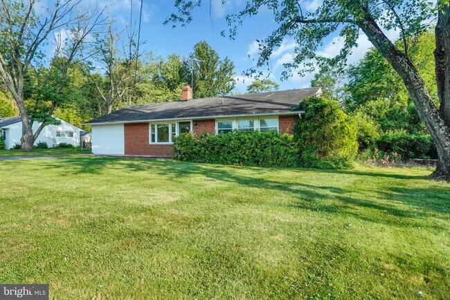 Building Photo - 13209 Thornton Dr