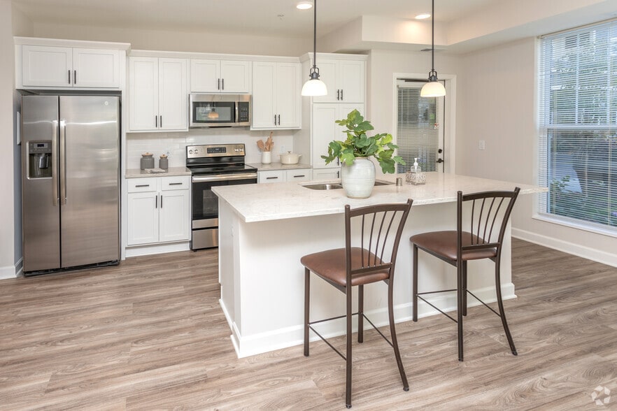 Stainless steel appliances - Amira Roseville  55+ Active Adult Living