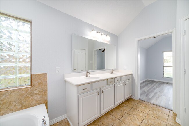 Building Photo - 23150 Tranquil Spring Ln