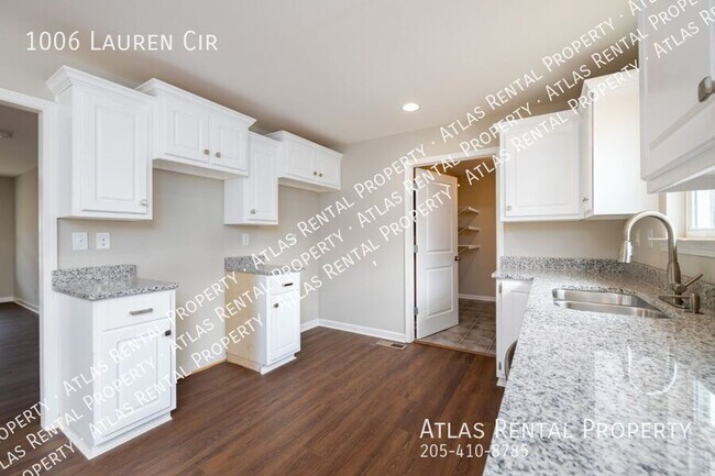 Building Photo - 1006 Lauren Cir E