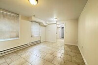 Building Photo - 860 W End Ave