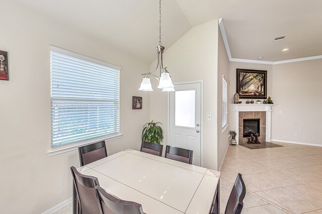 Building Photo - 9211 Union Meadow Ln