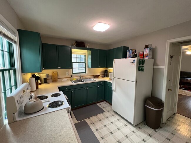 kitchen - 1314 Lincoln Way