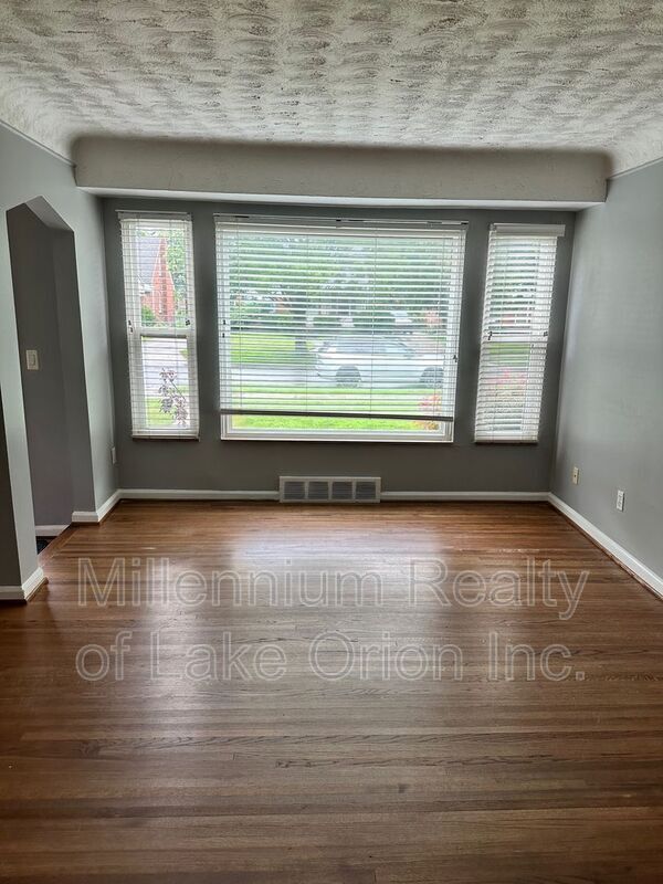 Building Photo - 2224 N Connecticut Ave