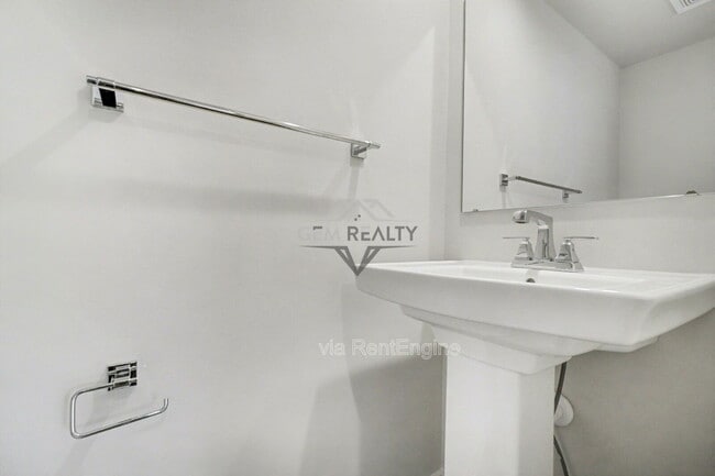 Building Photo - 1101 Rampart Dr