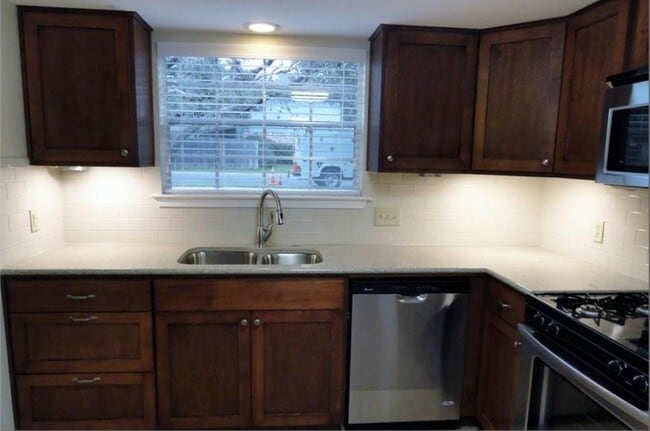 Building Photo - 12107 Tanglebriar Trail