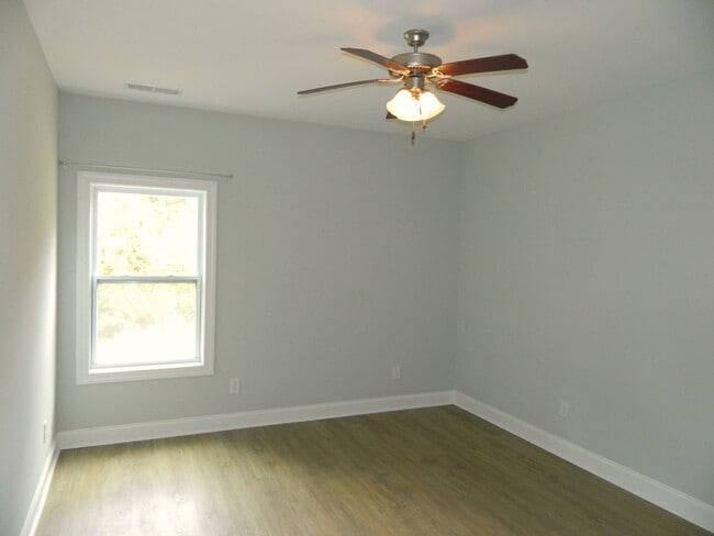 Building Photo - 4547 Willie Daniel Dr