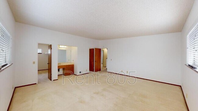 Building Photo - 4837 Oceanaire St