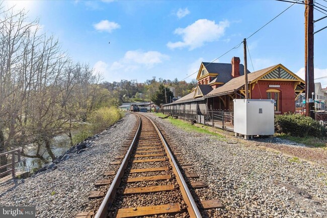 Building Photo - 7332 Springfield Ave