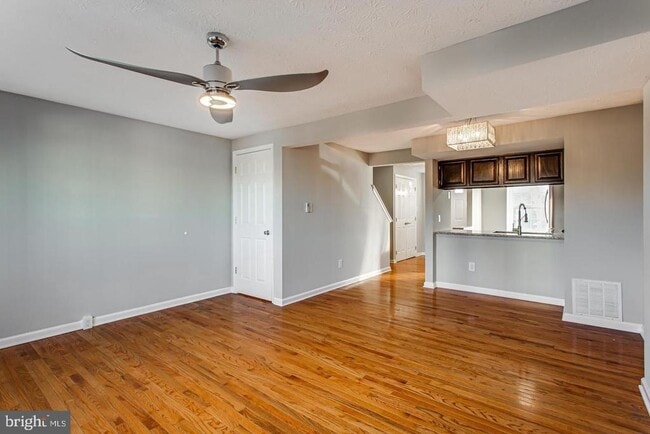 Building Photo - 1619 10th St S