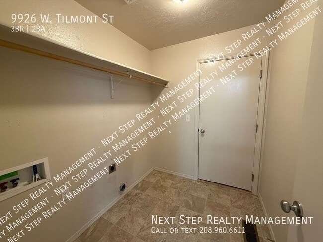 Building Photo - 9926 W Tilmont St